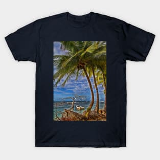 Panama. Bocas del Toro. Boat, Sea and the Palm trees. T-Shirt